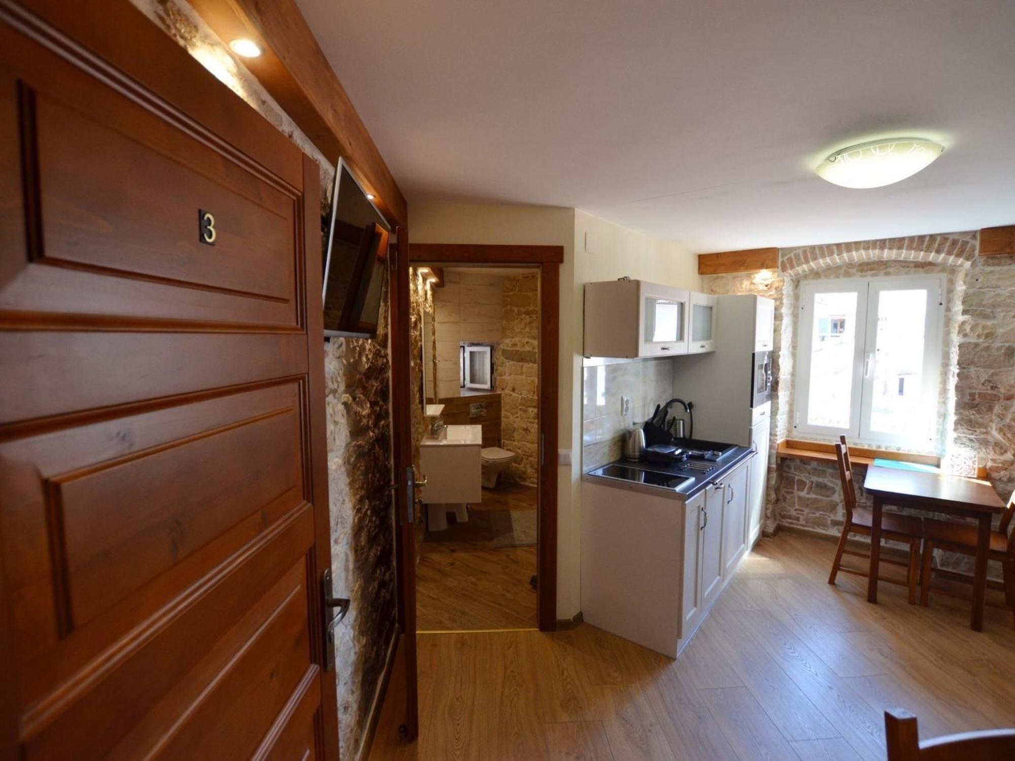 Urban And Upscale Homes Old Town Rovinj